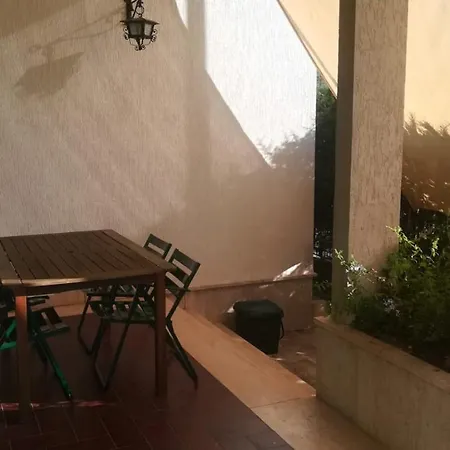 Redlands House - * Uggiano La Chiesa